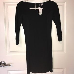 Black Dress w/ Half Sleeve 🍃